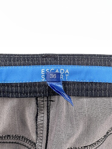 36 Beden çeşitli Renk Escada Kumaş Pantolon %70 İndirimli.