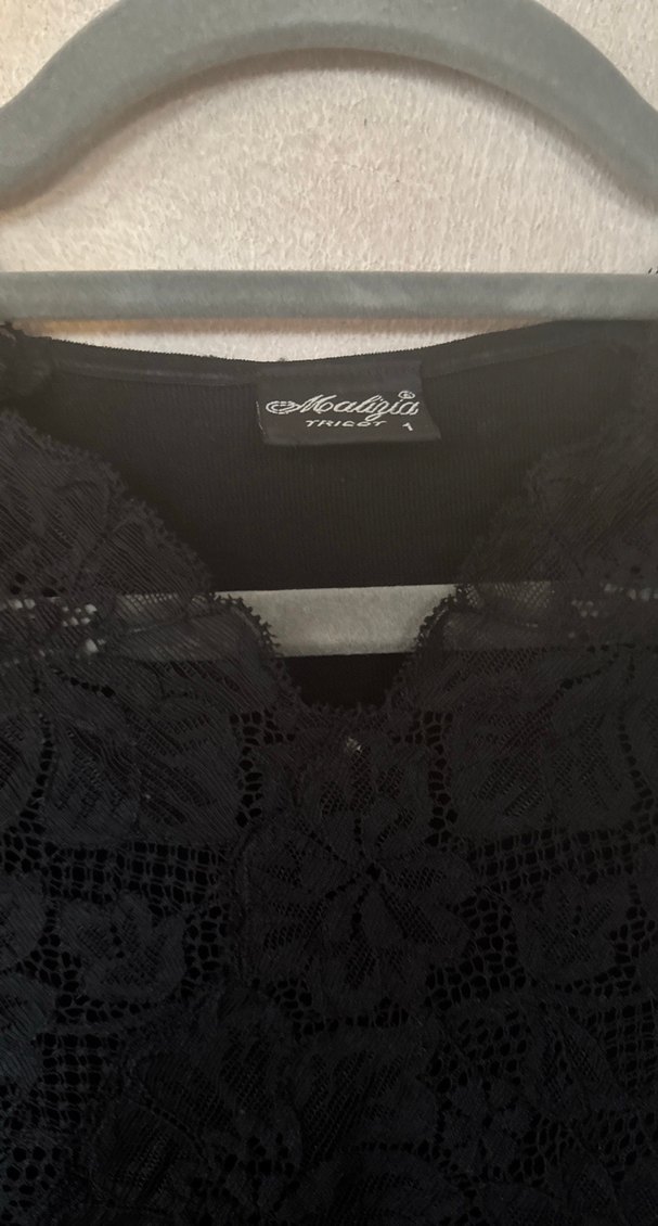 İTALYAN Siyah Dantelli V Yakalı Midi Gece Yünlü Üst - Görsel 2