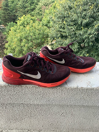 40 Beden bordo Renk Nike spor ayakkabı