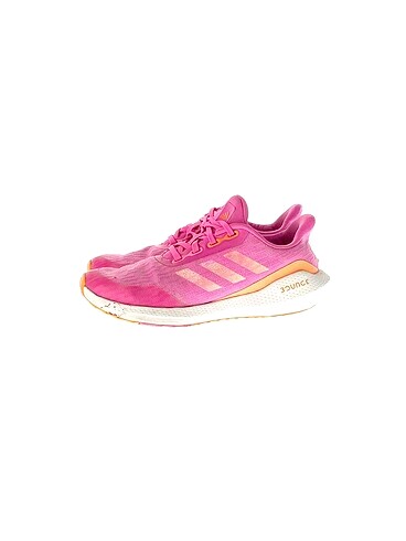 Adidas Spor Ayakkabı %70 İndirimli.
