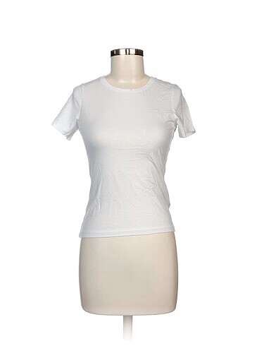 Gant T-shirt %70 İndirimli.