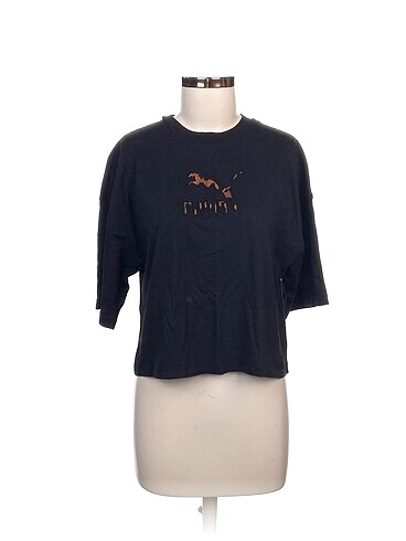 Puma T-shirt %70 İndirimli.