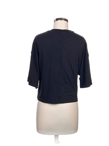 s Beden Puma T-shirt %70 İndirimli.