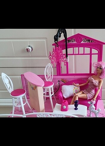 BARBİE DREAMHOUSE