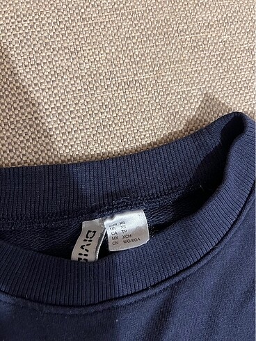 H&M H&M Crop Lacivert Sweatshirt / Kazak