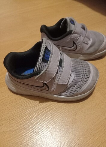 22 Beden pembe Renk Nike orijinal 22 numara spor ayakkabı