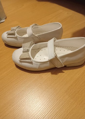 27 numara Beyaz Tokalı Babet Ayakkabı - Görsel 4