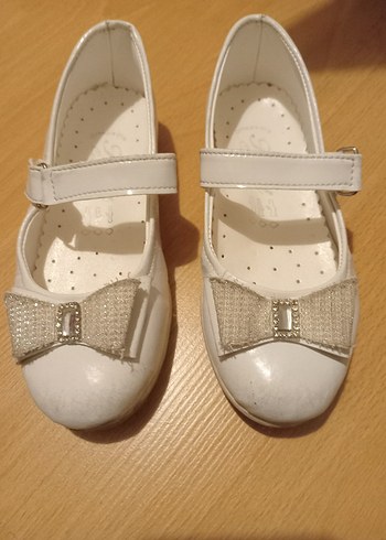 27 numara Beyaz Tokalı Babet Ayakkabı - Görsel 3