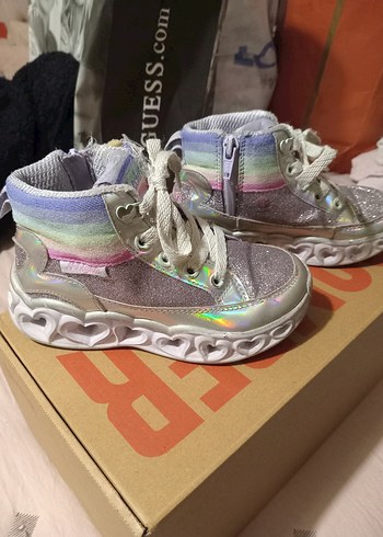 Skechers 27 numara, Işıklı Kalpli çok şık  Spor bot - Görsel 3