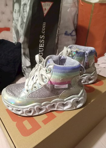 Skechers 27 numara, Işıklı Kalpli çok şık  Spor bot - Görsel 4