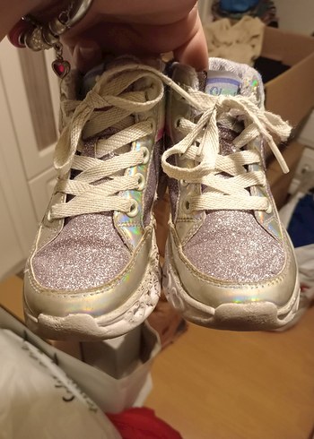 Skechers 27 numara, Işıklı Kalpli çok şık  Spor bot - Görsel 10