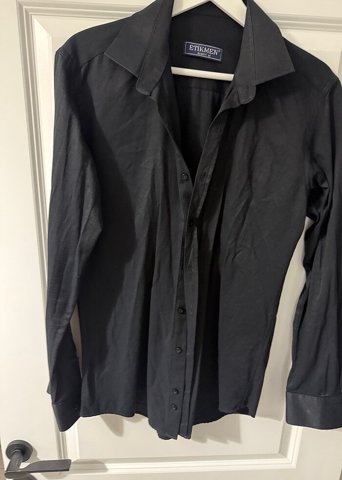 Siyah gömlek - Görsel 4