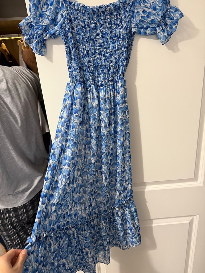 Çiçekli mavi elbise - Görsel 3