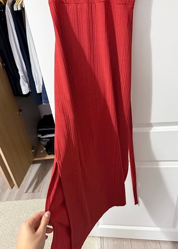 Kırmızı Pilili Uzun Kadın Elbise - Görsel 4