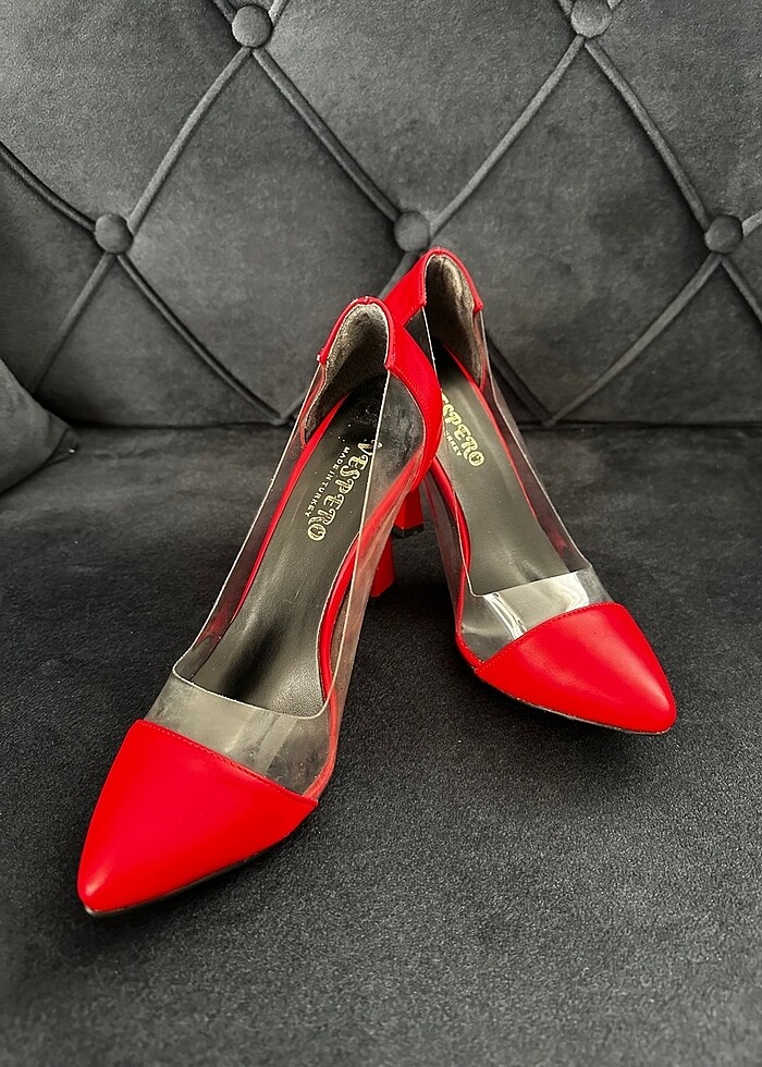 Kırmızı topuklu ayakkabı - Görsel 2