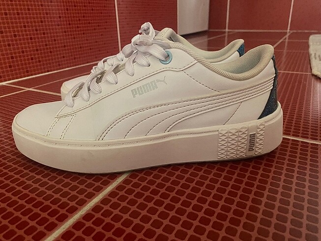 37 Beden beyaz Renk Puma spor ayakkabı