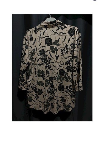 Siyah Çiçek Desenli Bej Uzun Kollu Gömlek - Görsel 2