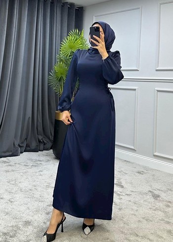 Uzun Lacivert Yüksek Yakalı Kadın Abiye Elbise - Görsel 2
