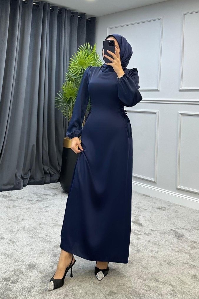 Uzun Lacivert Yüksek Yakalı Kadın Abiye Elbise - Görsel 2