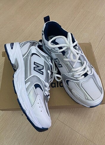 44 Beden New Balance 530