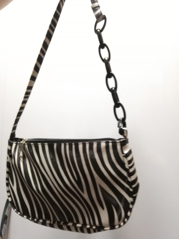 Zebra Desenli Zincir Detaylı Deri Kadın Çanta - Görsel 2