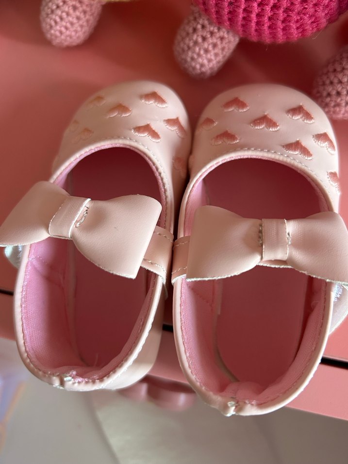 Kız bebek kalp nakışlı patik ayakkabı - Görsel 4