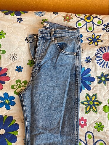Pull and bear mom jean