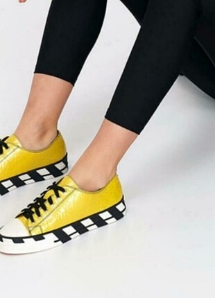 37 Beden twist sneakers