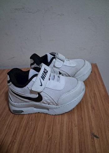Nike Erkek Çocuk Beyaz Spor Ayakkabı