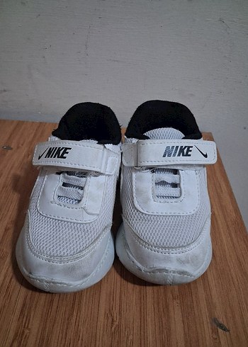 22 Beden Nike Erkek Çocuk Beyaz Spor Ayakkabı