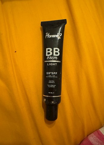 Yüksek kapatıcılı saten bitişli bb krem