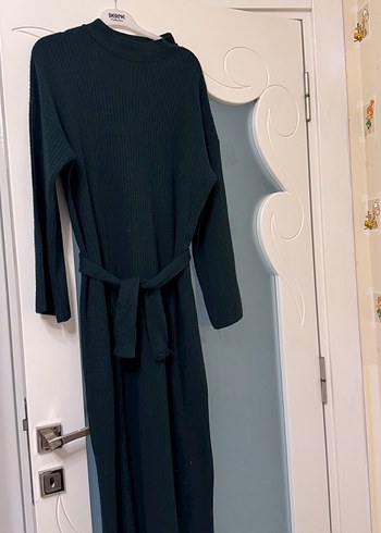 Kadın zümrüt yeşil Uzun Boğazlı Kemerli Elbise - Görsel 3