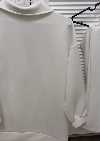 Düğmeli Beyaz Scuba Takım - Görsel 2