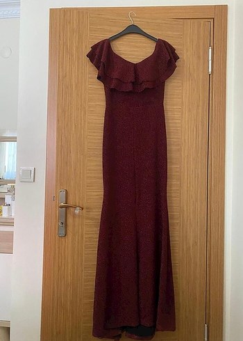 Bordo Fırfırlı Uzun Abiye Elbise
