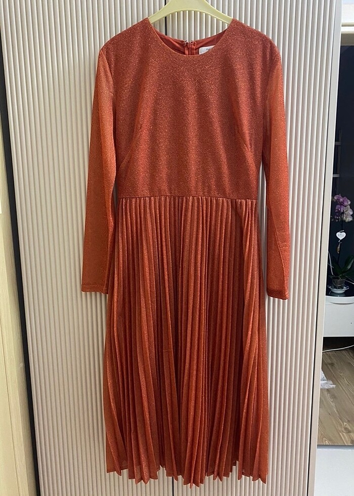 Twist simli kumaş turuncu elbise - Görsel 5