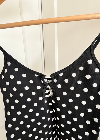 Puantiye Desenli Siyah İnce Askılı Elbise - Görsel 2