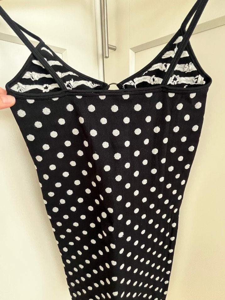 Puantiye Desenli Siyah İnce Askılı Elbise - Görsel 3