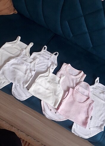 Diğer 9 12 ay 7 tane kiz bebek atlet