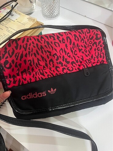 Adidas çanta