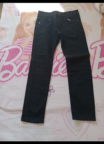 10 Yaş Beden İki jean pantolon 