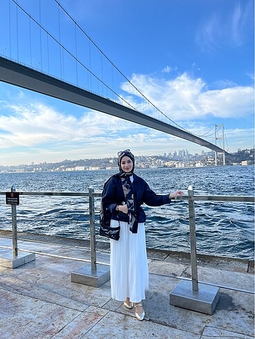 Zara Lacivert kısa ceket