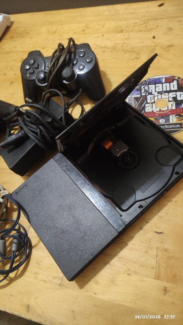 PlayStation 2 Konsol, Kumanda ve GTA Oyunu - Görsel 3