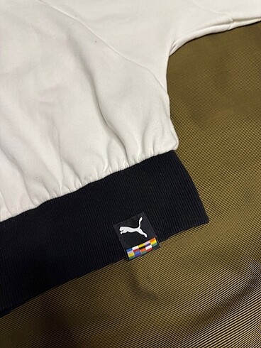 m Beden beyaz Renk Puma sweatshirt