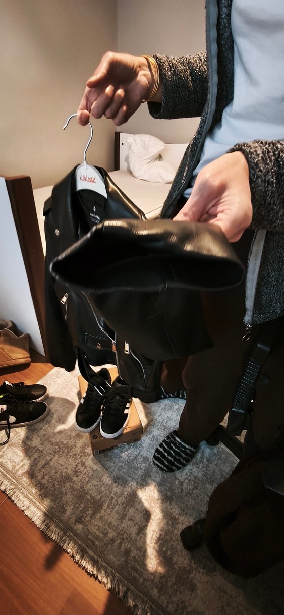 Kısa Siyah Deri Biker Ceket - Görsel 2