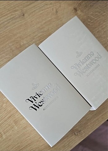Vivienne Westwood Vivienne Westwood kalp çakmak