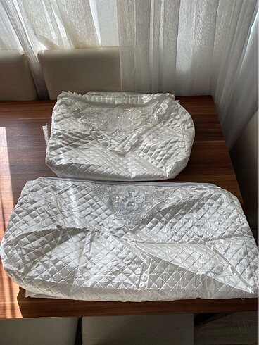 2 adet beyaz çeyiz hurcu büyük 62/27 küçük 47/27