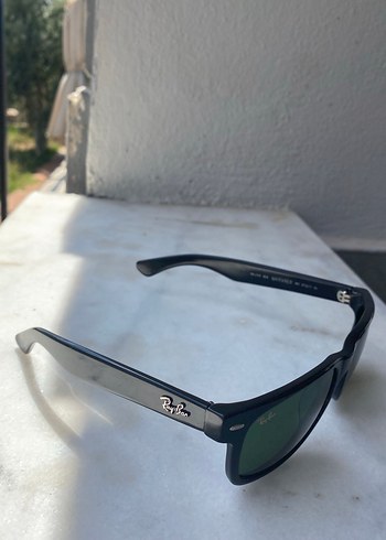 Ray-Ban Kadın Siyah Parlak Güneş Gözlüğü