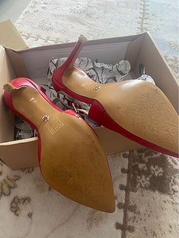 39 Beden Stiletto