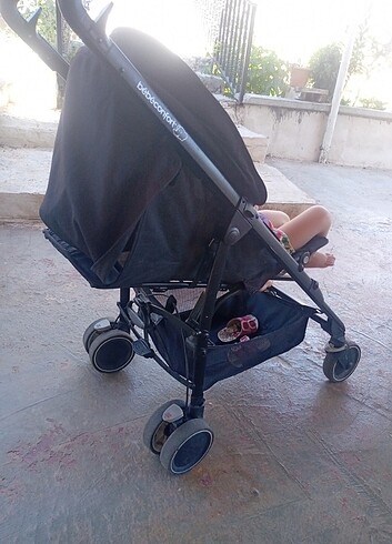 Bebek arabası 