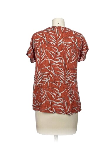 40 Beden LC Waikiki Bluz %70 İndirimli.